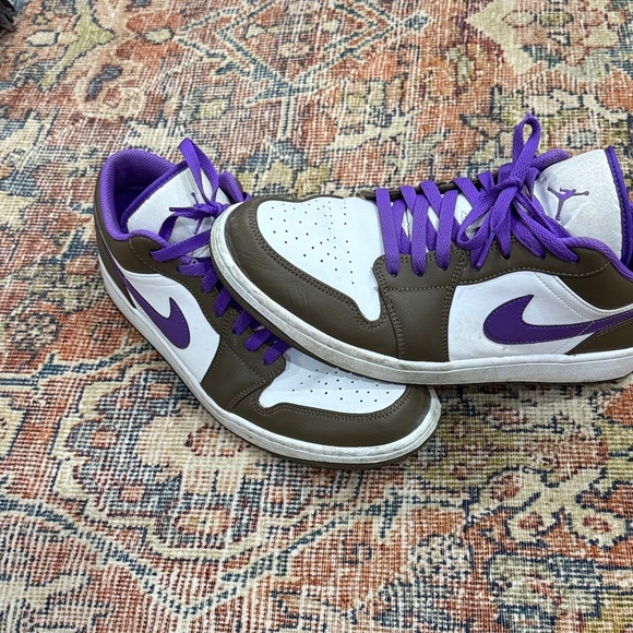 Jordan 1 Low Nike Men's White and Brown w with Purple Swoosh/Accents - Picture 2 of 8